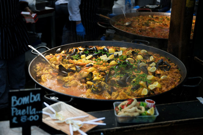 How Daily Lunch Specials Can Drive New Patrons