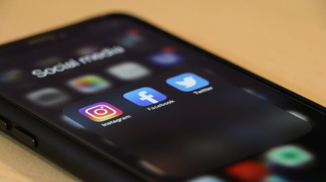 How Today's Diners Are Building Their Reputations on Social Media