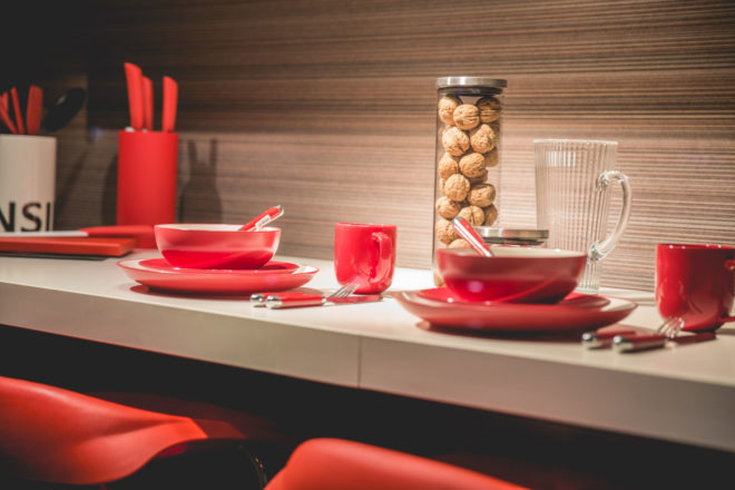 The Pros and Cons of Running a Franchise Restaurant